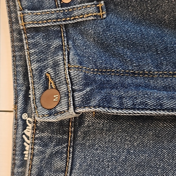 Mossimo Denium High Rise Mom Jean - Picture 2 of 4